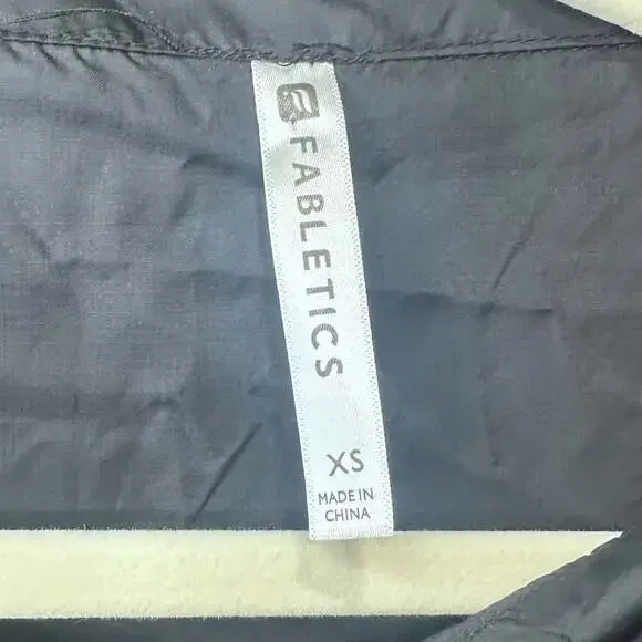 Fabletics Ziva Half-Zip Lightweight Mesh Panel Windbreaker Jacket - Picture 3 of 6